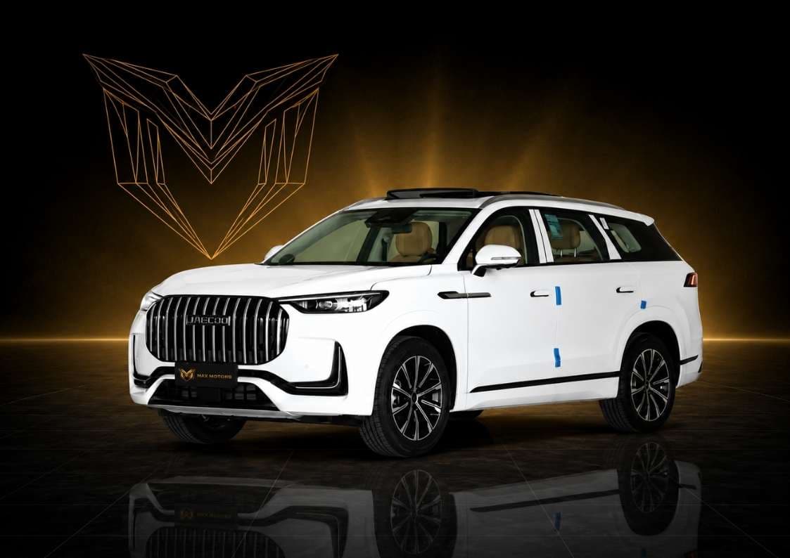 2026 شيري J8